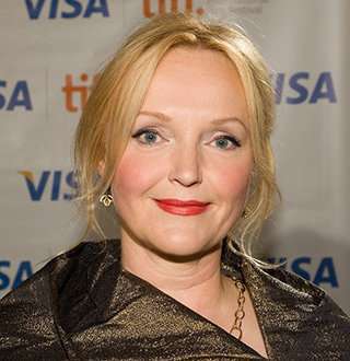 Is Miranda Richardson Married? Husband, Lesbian Talks & Facts picture