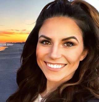 'Shipping Wars' Star Robbie Welsh Is Married & This Is Her Sturdy Husband!
