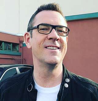 'Chopped' Star Ted Allen As Gay Man: Successfully Married, Recipe To Happy Husband