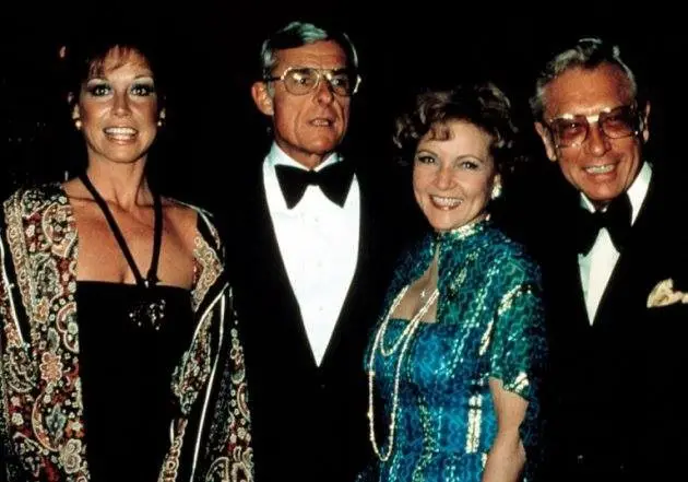 Allen Ludden (right) with his wife Betty White, and friends, Mary Tyler Moore and Grant Tinker.