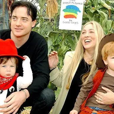 Brendan Fraser with his ex wife Afton Smith and their kids.