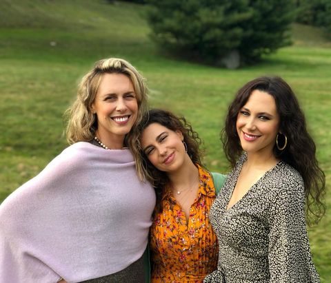 Chevy Chase's children sharing a photo.