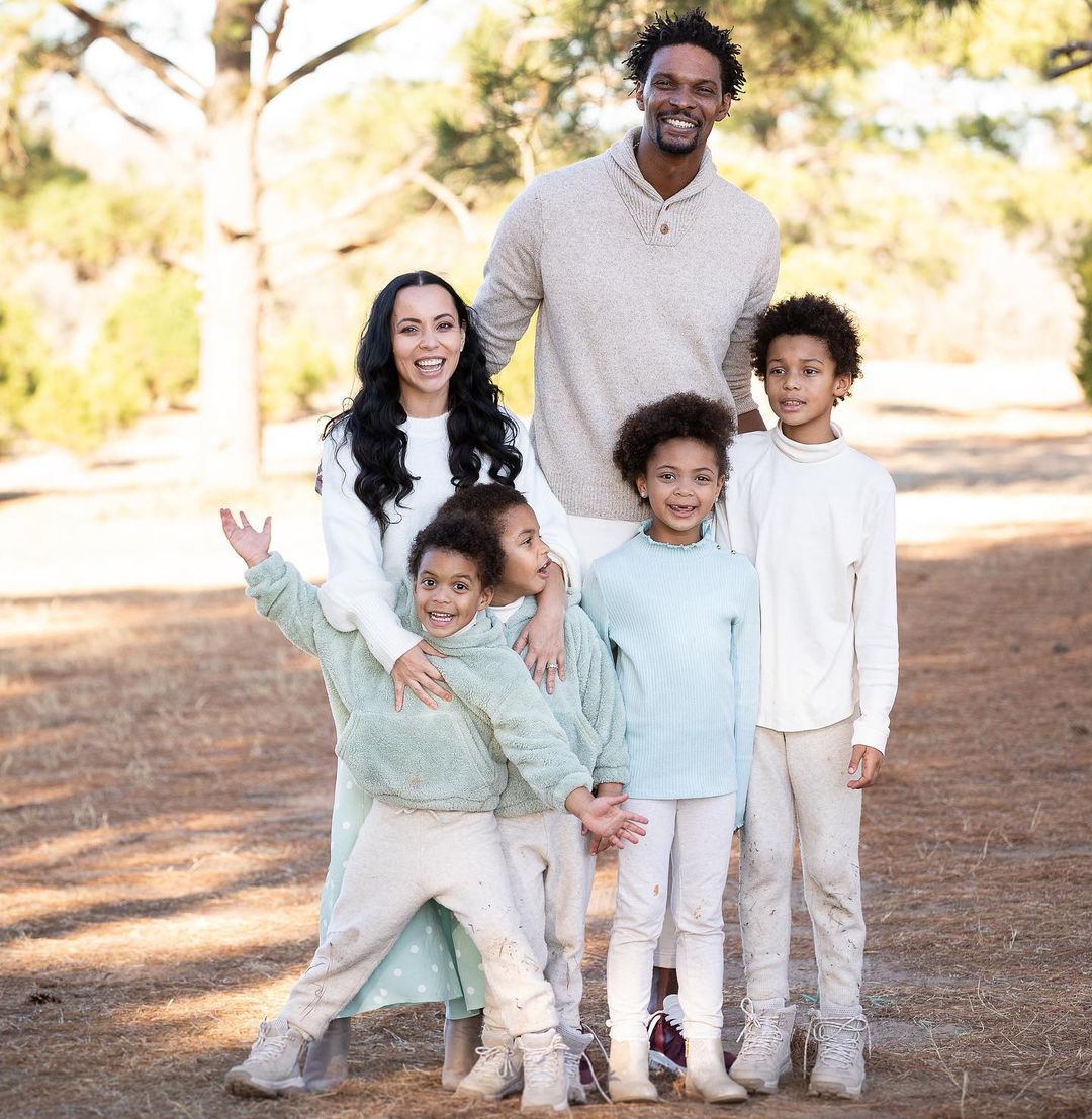 Chris Bosh with his wife Adrienne Williams and their kids.