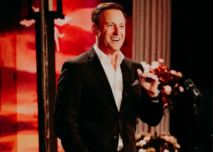 Chris-Harrison-in-the-show-the-bachelor
