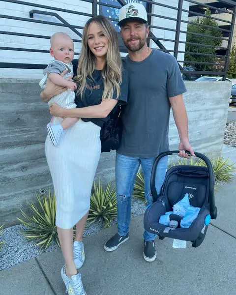 Chris Lane with wife Lauren Bushnell and son Dutton Walker.