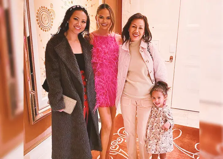 Chrissy-Teigen-sibling