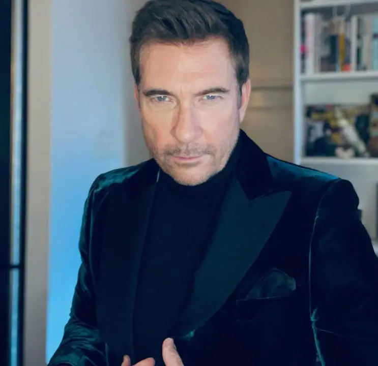 Dylan McDermott attending Teen Choice Awards in March 2021.