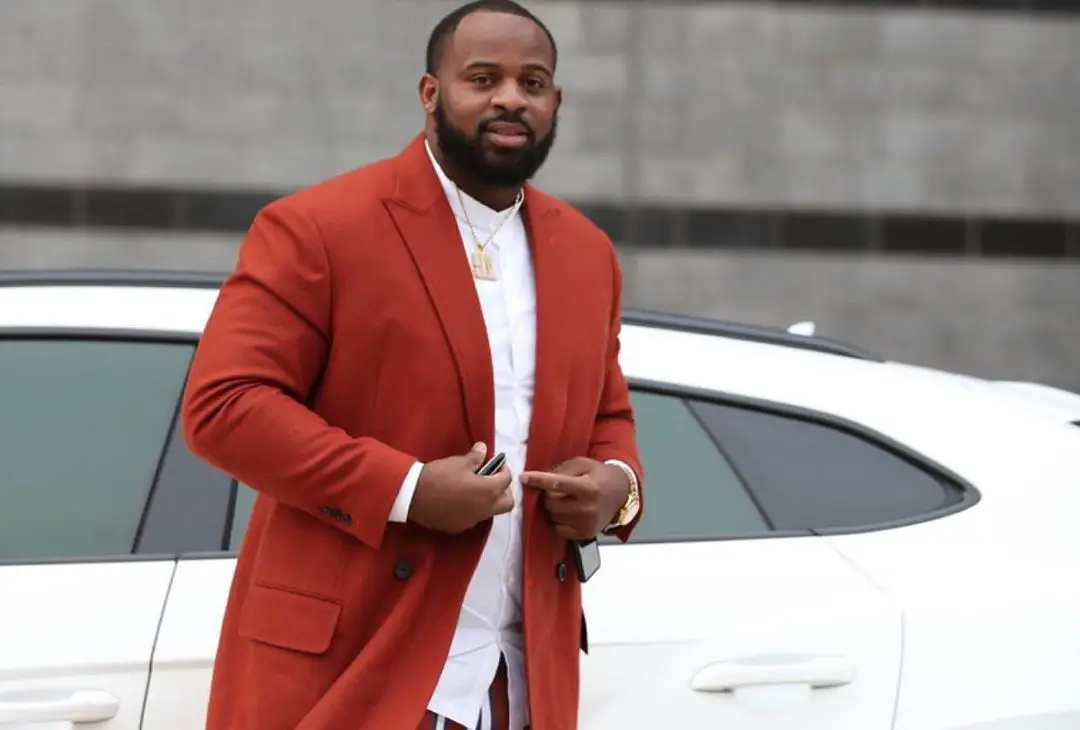 Fletcher Cox posing for a photo.