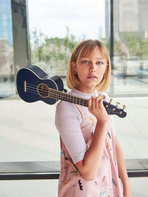 Grace VanderWaal From AGT Sister & Family Details Amid Raging Popularity