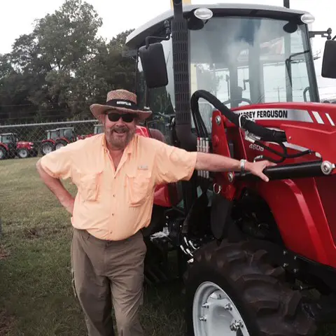 Hank Williams Jr. never had a great relationship with his sons and family because of his career and involvement in music.