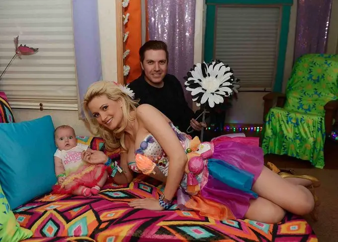 Holly Madison with her ex-husband Pasquale Rotella and daughter Rainbow in 2013.