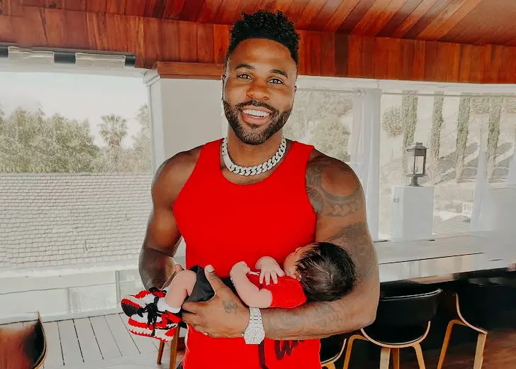 Jason-Derulo-carrying-jason-jr