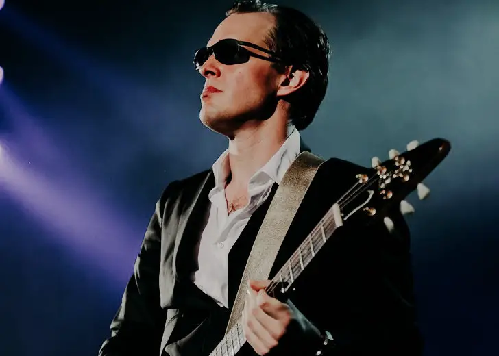 Joe-Bonamassa-Broke-Up-Ex-girlfriend-Sandi-Thom-Emotionally-Wrecked