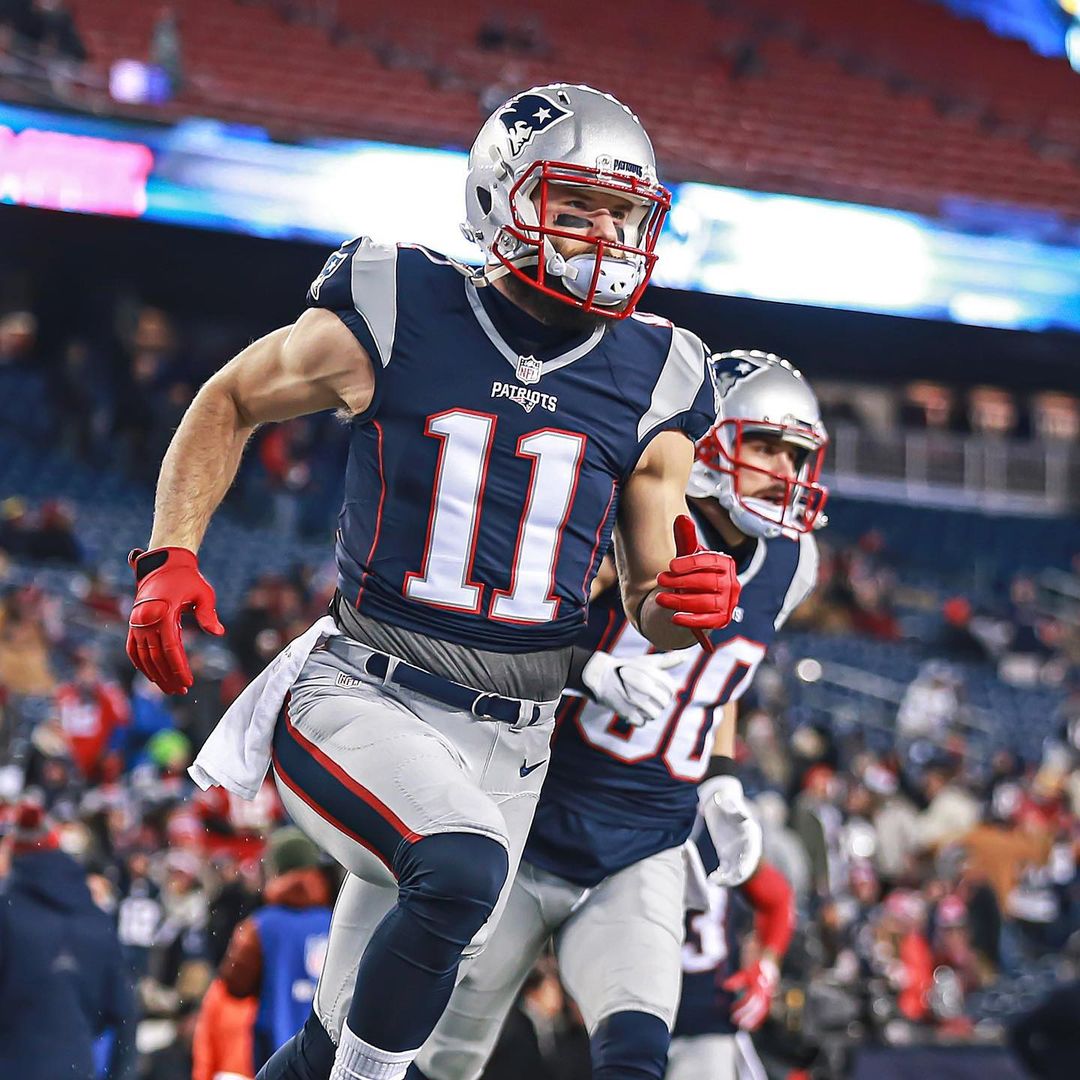 Julian Edelman playing football
