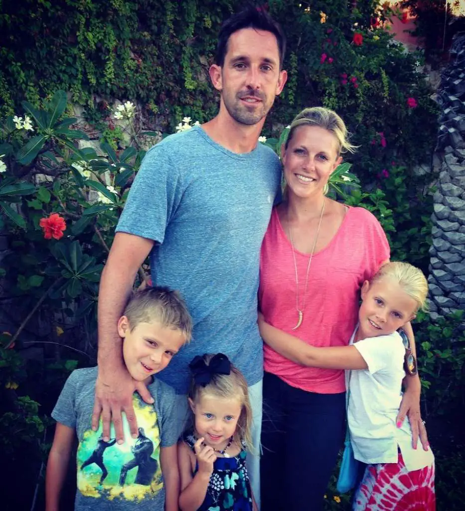 Kyle Shanahan with his wife Mandy and three kids.