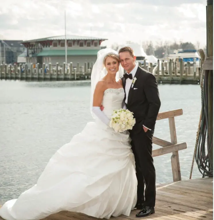 Marnie Oursler and Dave Canning in their wedding day
