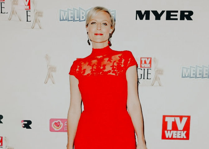 Marta-Dusseldorp-attending-premiere