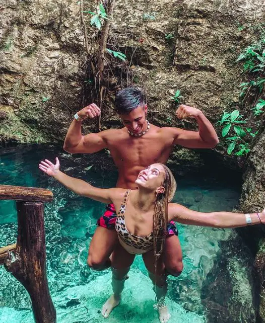 Matias Sebastian Ochoa and his girlfriend 