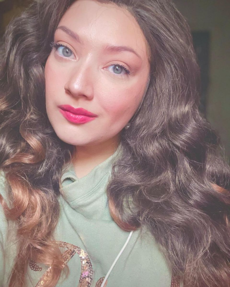 Moses Hacmon's Ex Daphney posing for a picture