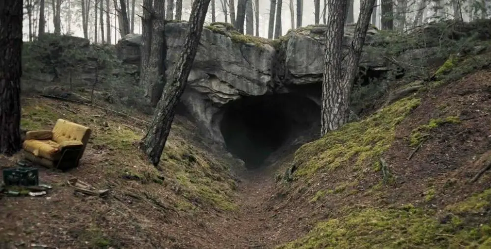 The Winden Cave from the Dark series consists of a wormhole that allows to timetravel