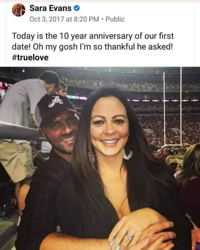 Sara Evans celebrated her 10th anniversary with estranged husband Jay Barker.