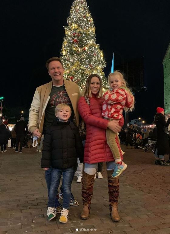 Scott Porter with his family
