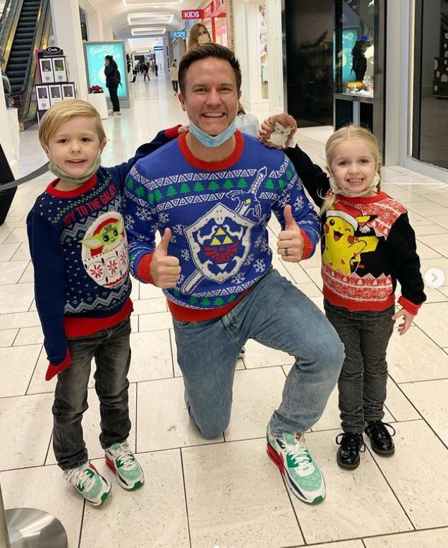 Scott Porter and his kids