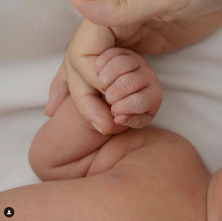 Shawn Ashmore announcing the arrival of his son