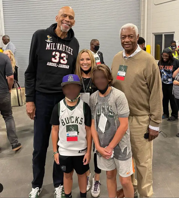 Sheryl Crow and her sons with Kareem Abdul-Jabbar and Oscar Robertson.