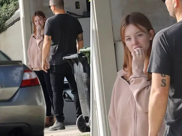 Sydney Sweeney was spotted wearing her engagement ring during an outing with her boyfriend.