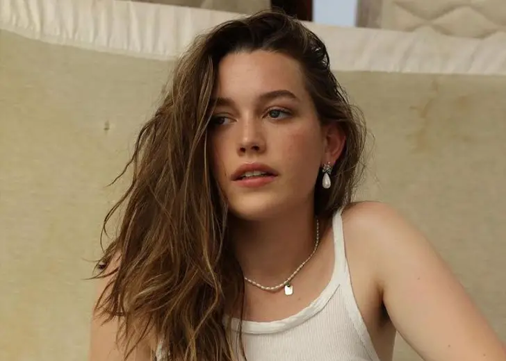 Victoria-Pedretti-Learned-about-Abuse-and-Her-Abusive-Household