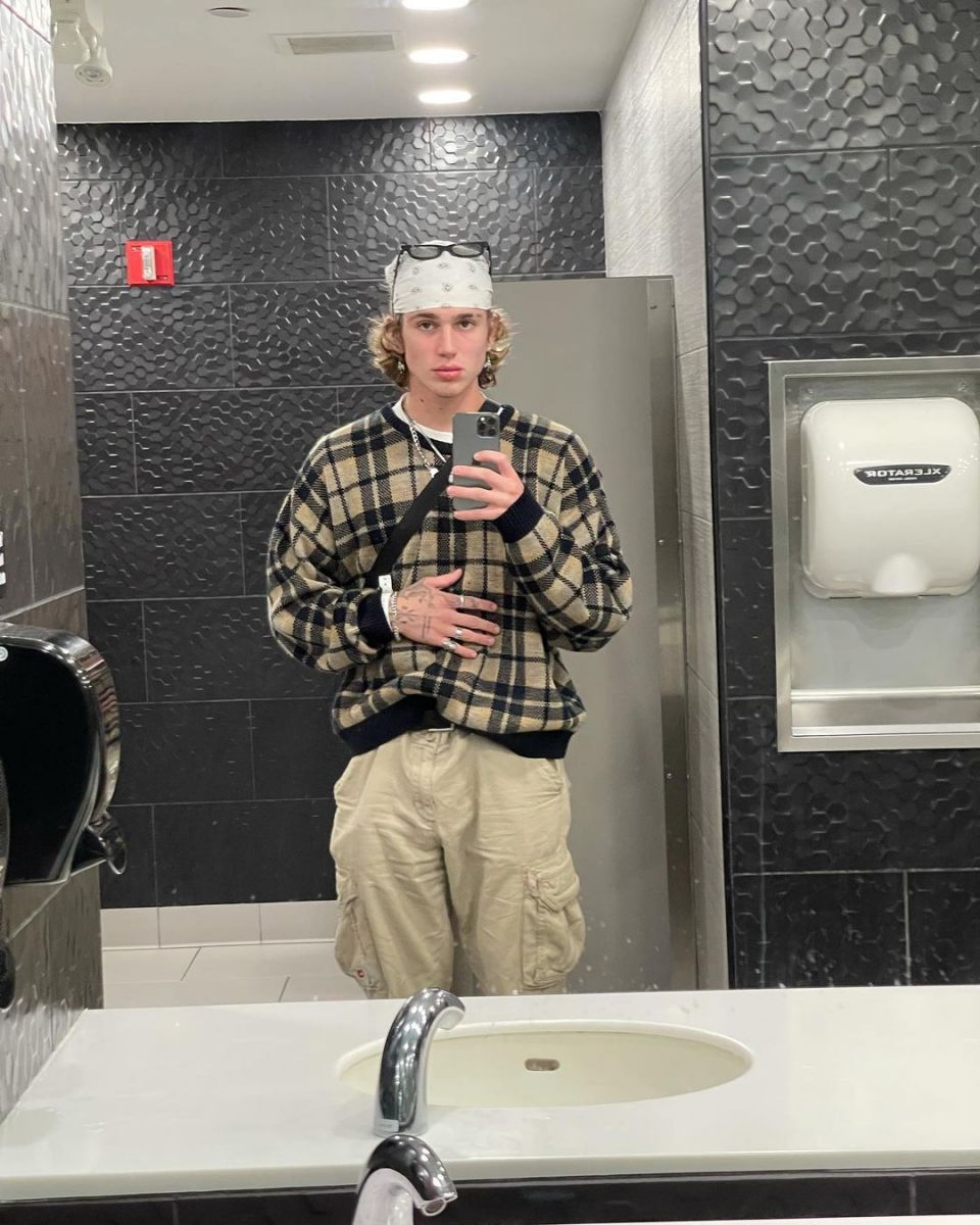 Vinnie Hacker posing for a mirror selfie.