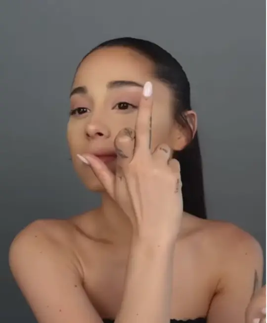 A video of Ariana Grande for R.E.M Beauty where fans said she looked unrecognizable