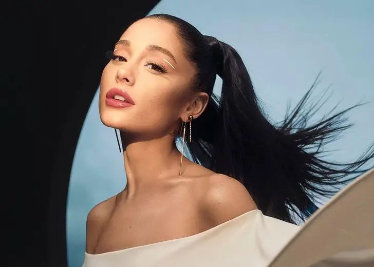 Ariana-Grande-Eyes-Change-and-Plastic-Surgery-Claims-Explained