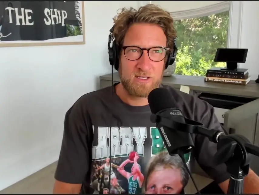 BFFs host revealed Landon Barker's DMs in which he said he did not steal Charli D'Amelio