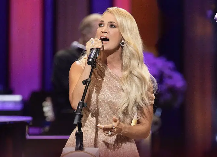 Carrie-Underwood-2