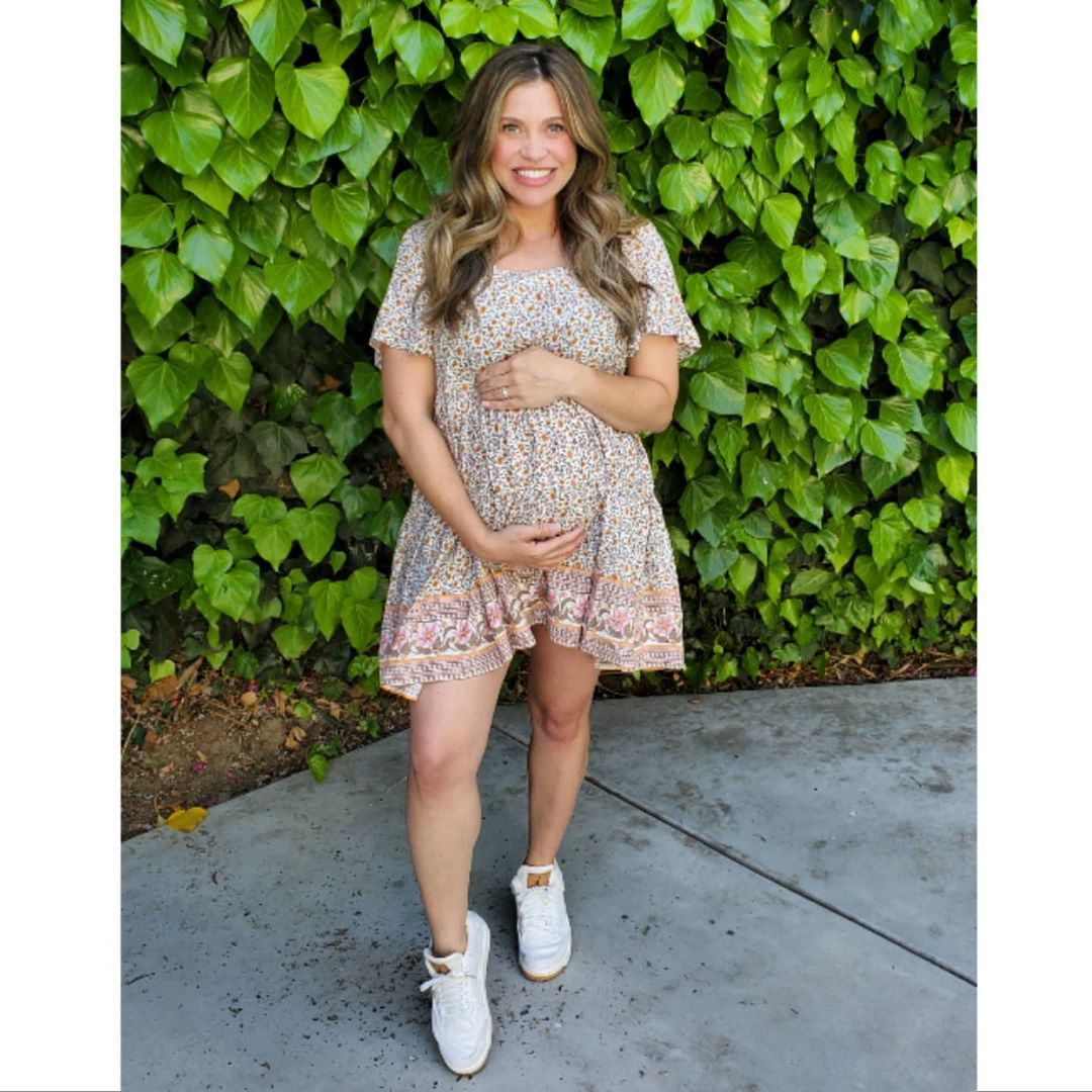 Danielle Fishel pregnant after 40.