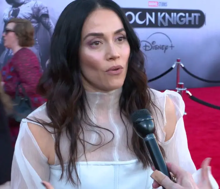 Fernanda Andrade talking about Moon Knight at the red carpet premiere