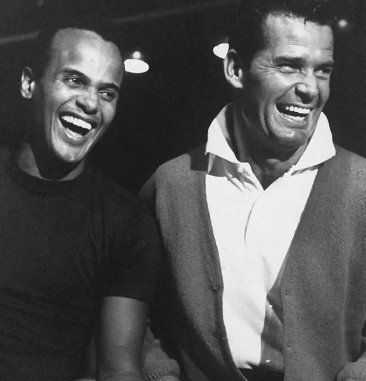  Harry Belafonte and James Garner at the poker table in 1964