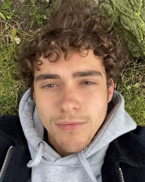 Joshua Bassett debuts his beard on Instagram and immediately gets compared to Jack Harlow.