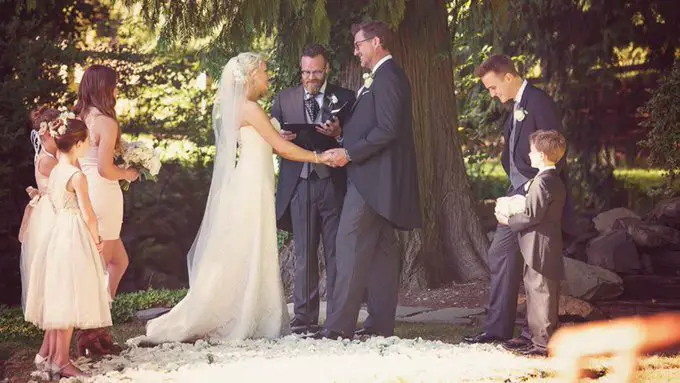 Josie Bissett wedding with second husband Thomas Doig in 2017.