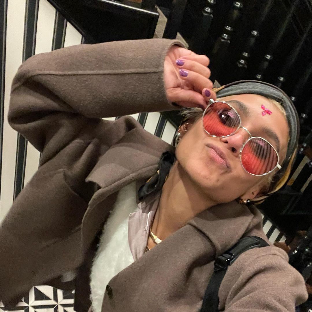 Sophia Ali taking a selfie.