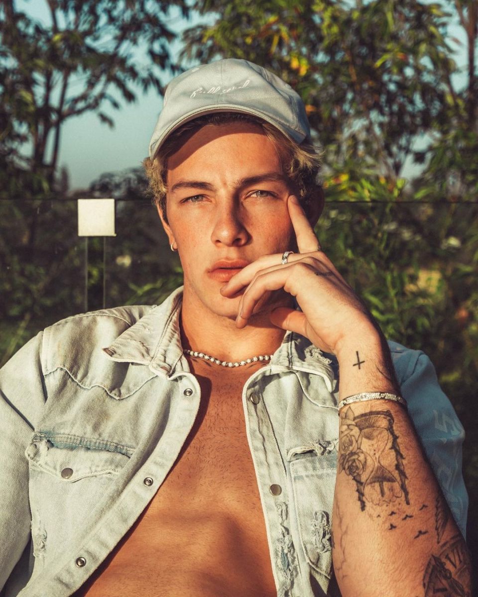 Tayler Holder wrote a letter to E! Online addressing the online harassment and cyberbullying he faced