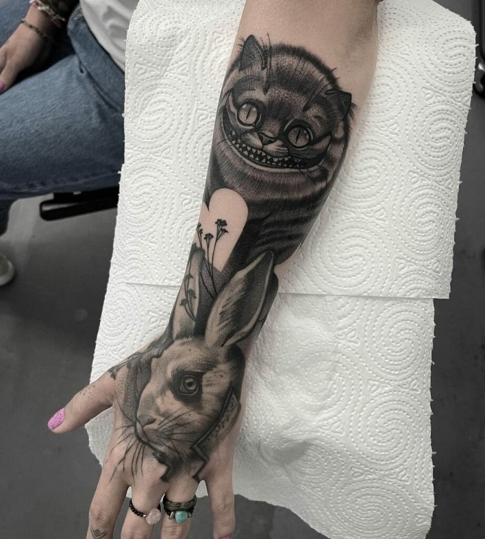 Kim on Twitter And just like that my TimBurton tattoo sleeve is  finished I love it The pain was so worth it tattoo tattoosleeve  httpstcoRVpYpbK2VV  Twitter