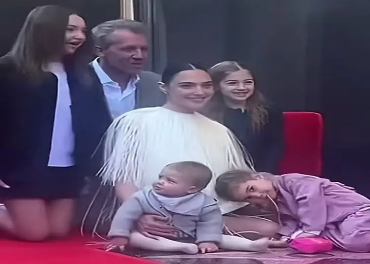 gal_gadot_and_family