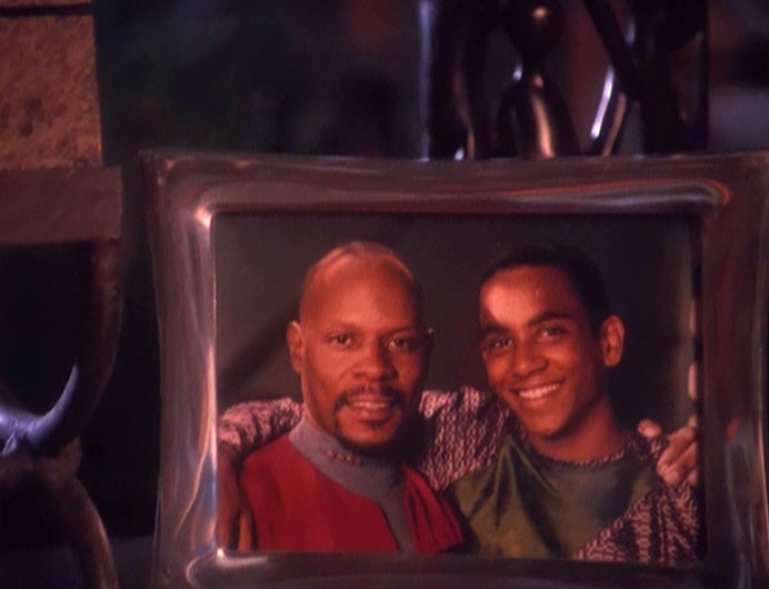 Jake Sisko and Ben Sisko in Star Trek: Deep Space Nine