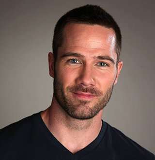 Out Gay Luke Macfarlane Relationship Status; Who Is Partner At Age 38?