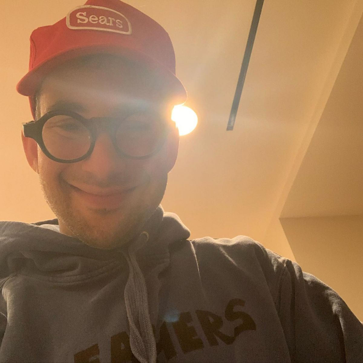 Margaret Qualleyâ€™s alleged boyfriend Jack Antonoff smiles for a selfie.