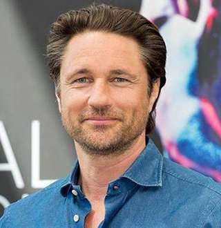 Who Is Martin Henderson Girlfriend Family Wife Age Net Worth