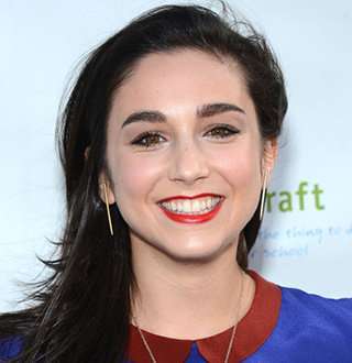 Is Molly Ephraim Married Now? From Personal Detail To Measurements